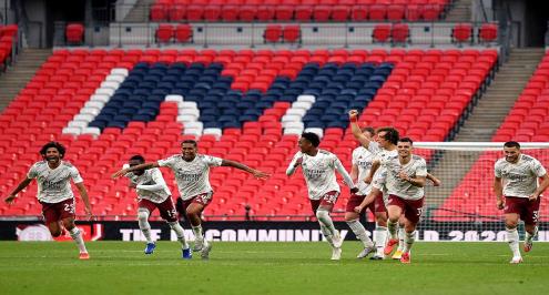 النني يتفوق على صلاح.. آرسنال بطلًا للدرع الخيرية على حساب ليفربول